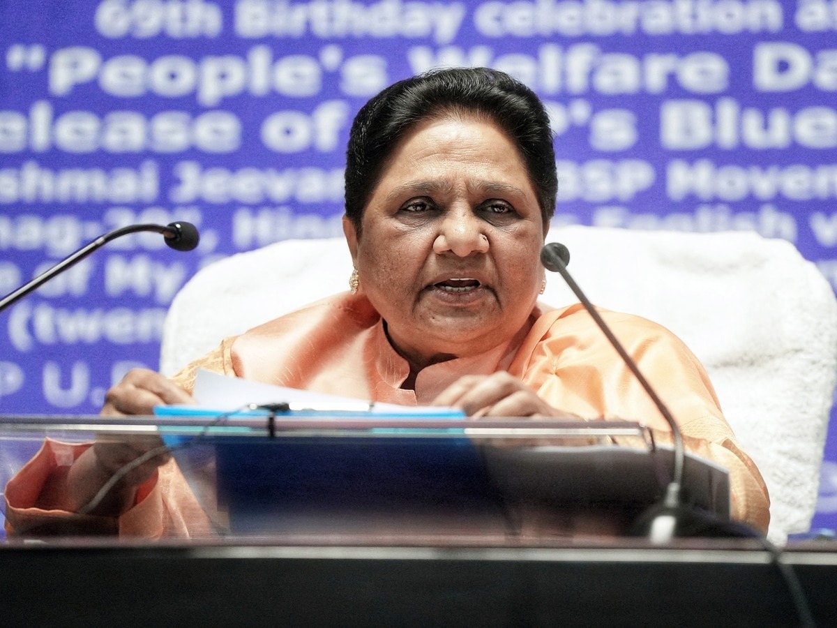 Mayawati ने आकाश को पार्टी से भी मुक्त किया, वादा भी तोड़ा